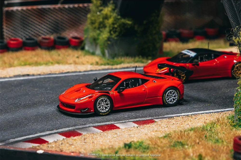 1:64 Tarmac Works Ferrari 458 Italia GT3 – Red Limited Edition T64R-074-RE