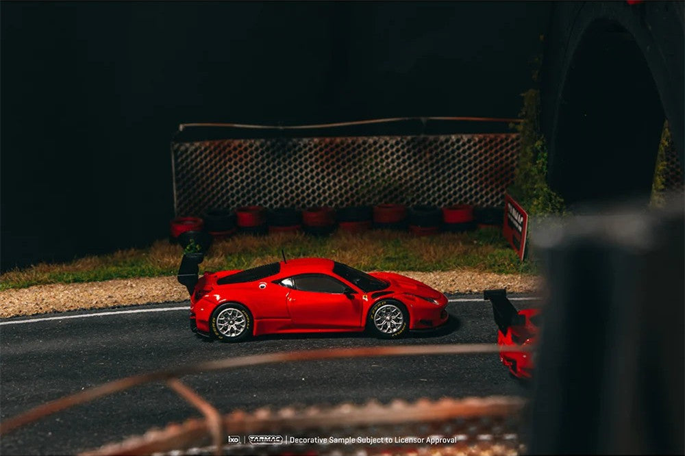 1:64 Tarmac Works Ferrari 458 Italia GT3 – Red Limited Edition T64R-074-RE