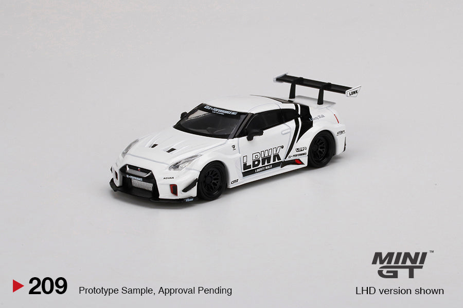 1:64 Mini GT#209 LB-Silhouette WORKS GT NISSAN 35GT-RR Ver. 2 - White Limited Edition mgt00209