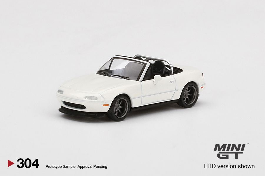 1:64 Mini GT #304 Mazda Miata MX-5 (NA) Tuned Version Classic White Limited Edition MGT00304