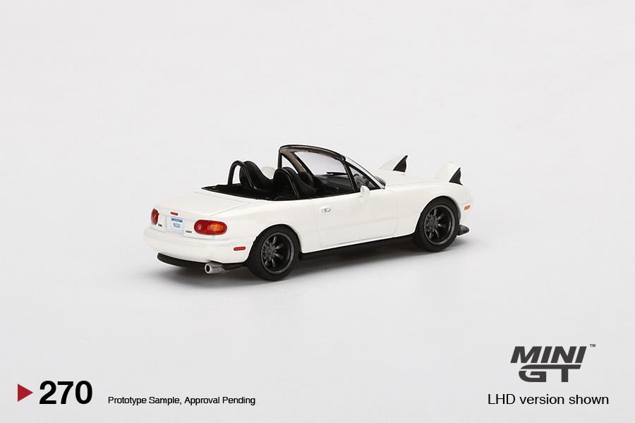 1:64 Mini GT #270 Taiwan Fred's Garage Special Exclusive Mazda Miata MX-5 (NA) Tuned Version Classic White Limited Edition mgt00270