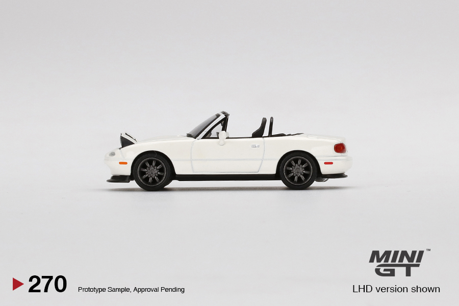 1:64 Mini GT #270 Taiwan Fred's Garage Special Exclusive Mazda Miata MX-5 (NA) Tuned Version Classic White Limited Edition mgt00270
