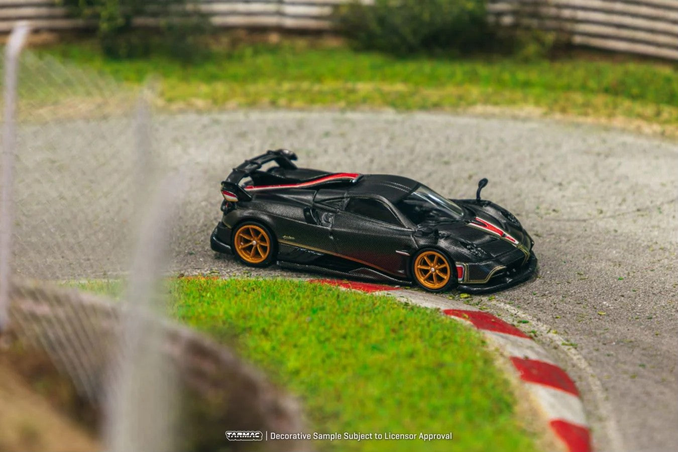 1:64 Tarmac Works Pagani Imola Matt Black Carbon Fiber Limited Edition T64G-TL046-BCF