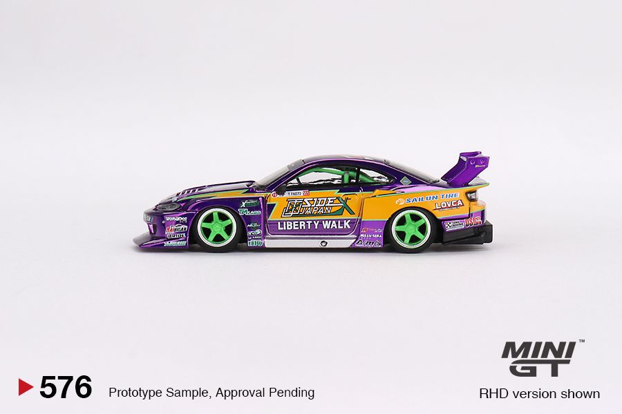 1:64 Mini GT #576 Nissan S15 SILVIA LB-Super Silhouette #555 2022 Formula Drift Japan – Chrome Purple Limited Edition mgt00576