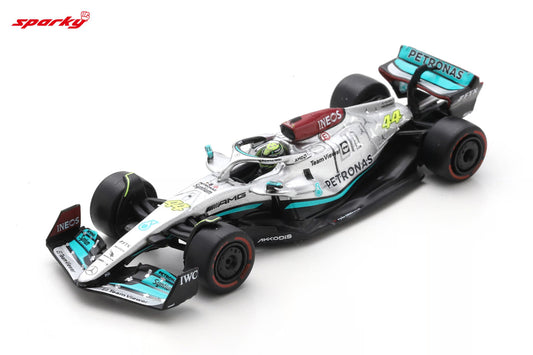 1:64 Spark Mercedes-AMG Petronas F1 W13 E Performance No.44 Mercedes-AMG Petronas F1 Team 2022 – Lewis Hamilton Limited Edition Y256