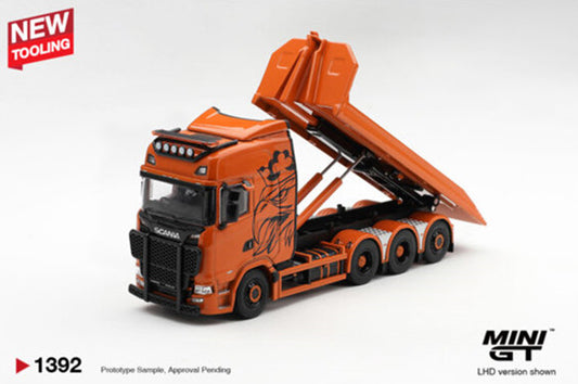 Pre-Order | 1:64 Mini GT #1392 Scania 770S B8x4NA Hooklift Flatbed Orange Limited Edition MGT01392