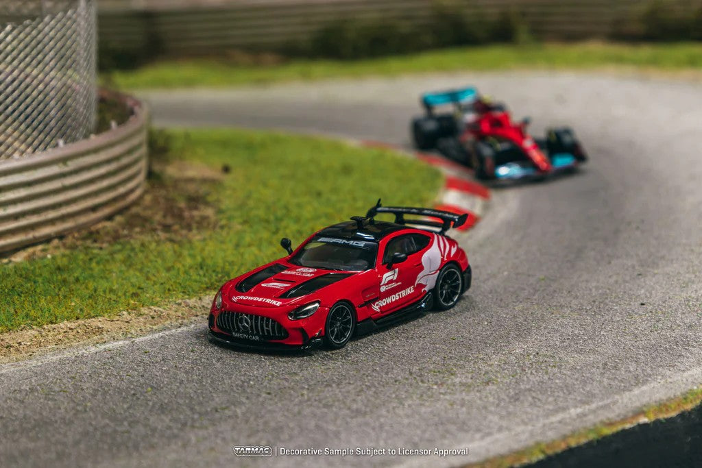1:64 Tarmac Works Mercedes-Benz AMG GT Black Series Safety Car Red Limited Edition T64G-042-SC