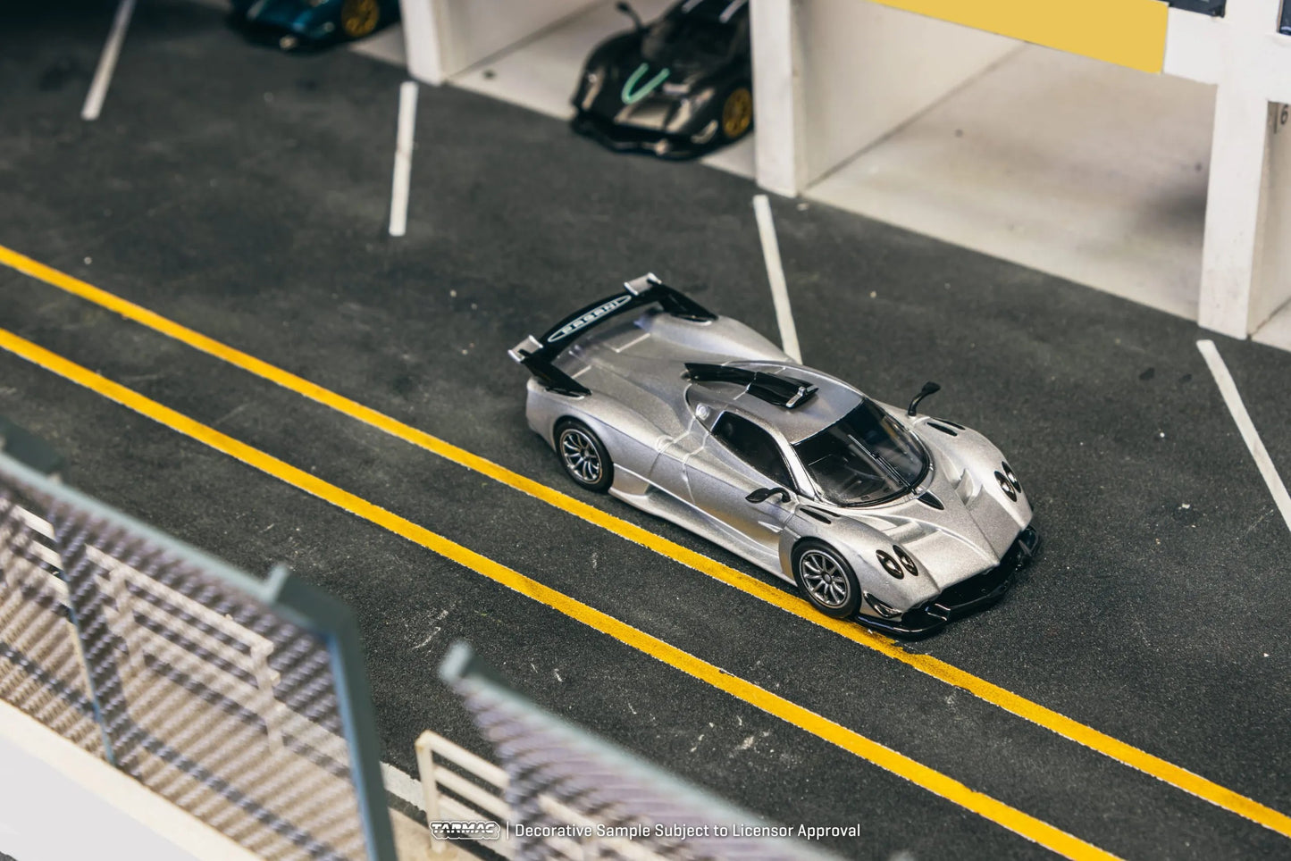 1:64 Tarmac Works Pagani Huayra R – Satin Silver Limited Edition T64G-TL035-SL