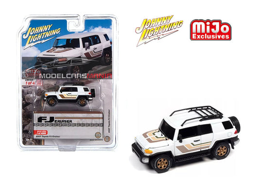 1/64 2006 Toyota FJ Cruiser Custom White Limited Edition JLCP7421